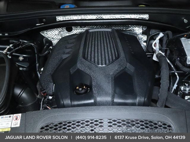 Used 2023 Porsche Macan AWD/4WD image 37