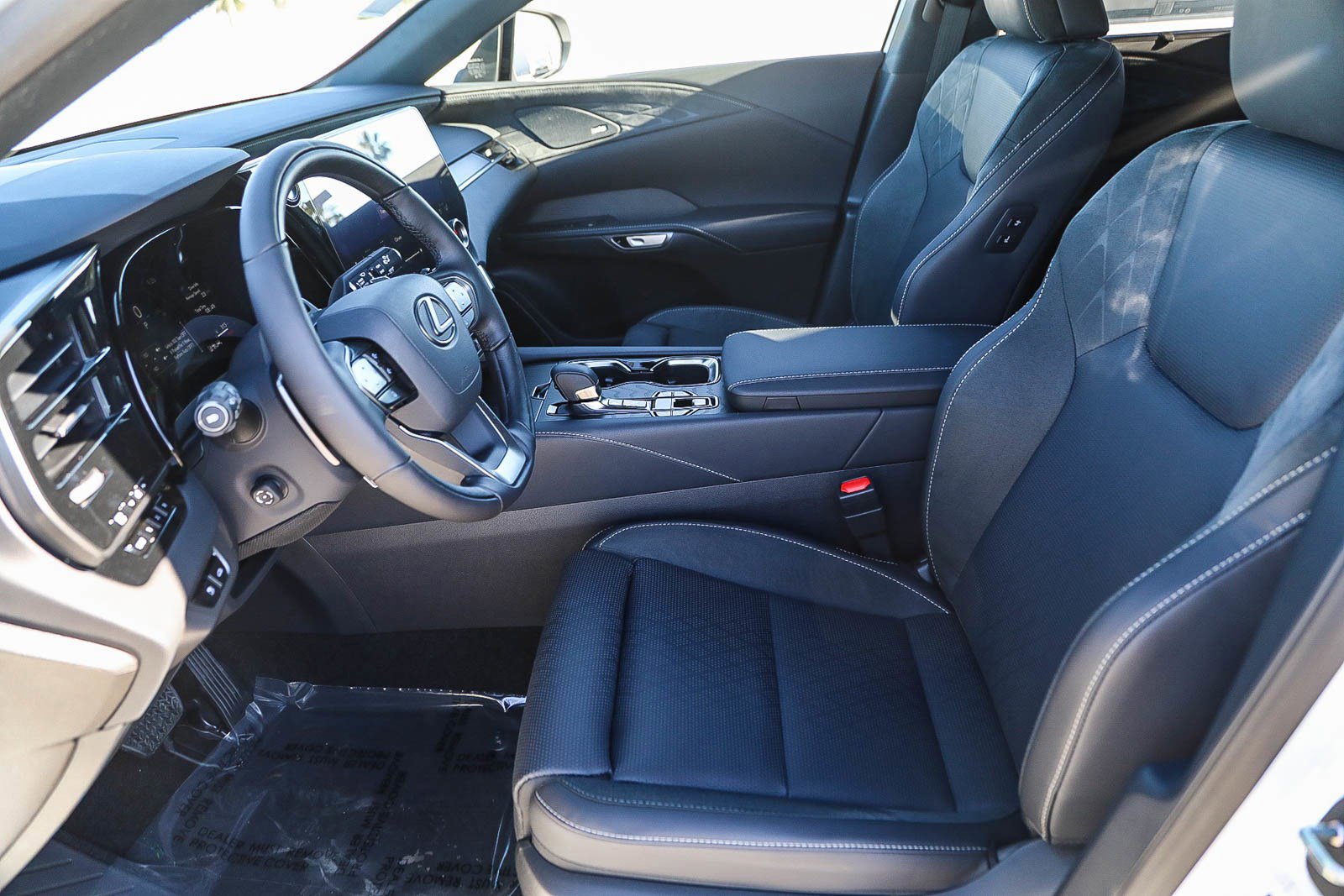 New 2026 Lexus RX 450h 450h+ Luxury image 17