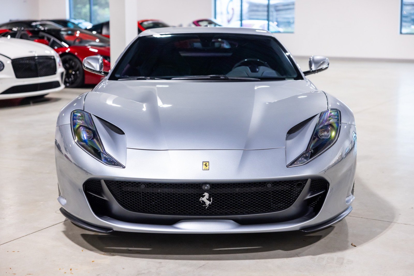 Used 2019 Ferrari 812 Superfast RWD image 11