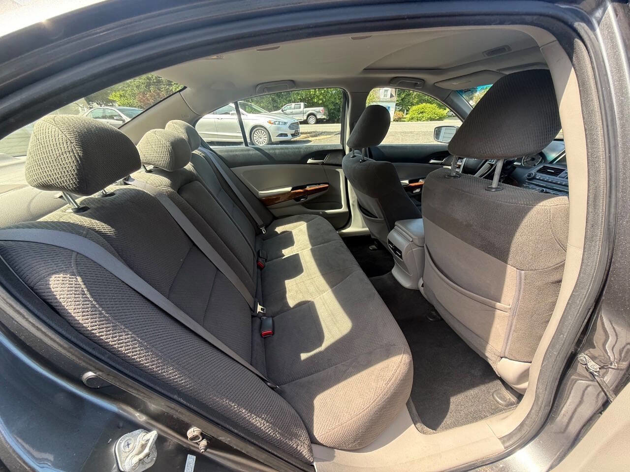 Used 2011 Honda Accord EX image 19