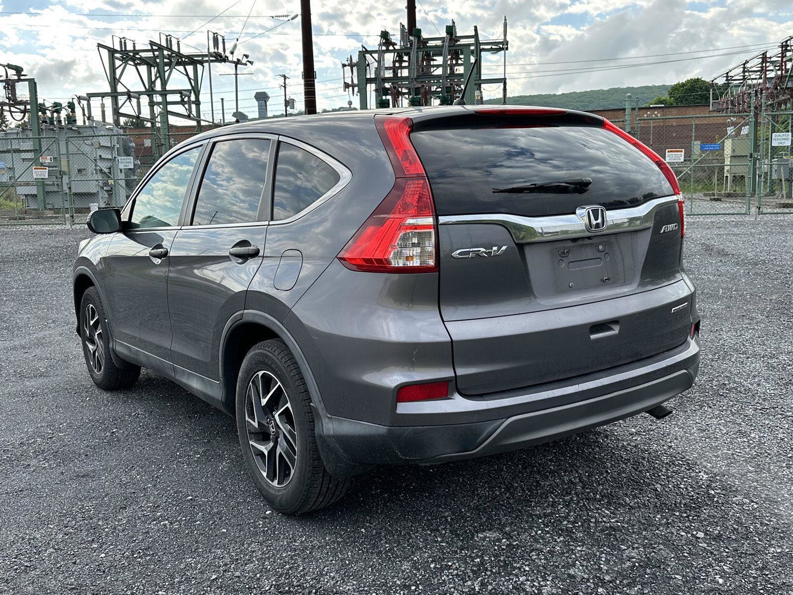Used 2016 Honda CR-V SE image 6