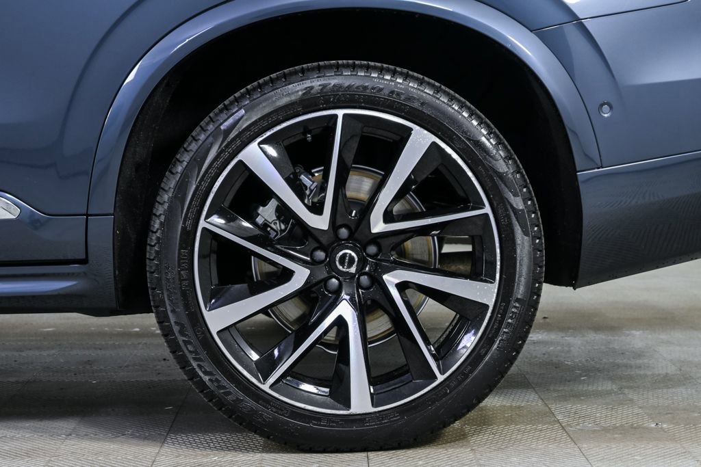 Certified 2023 Volvo XC90 B5 Plus image 41