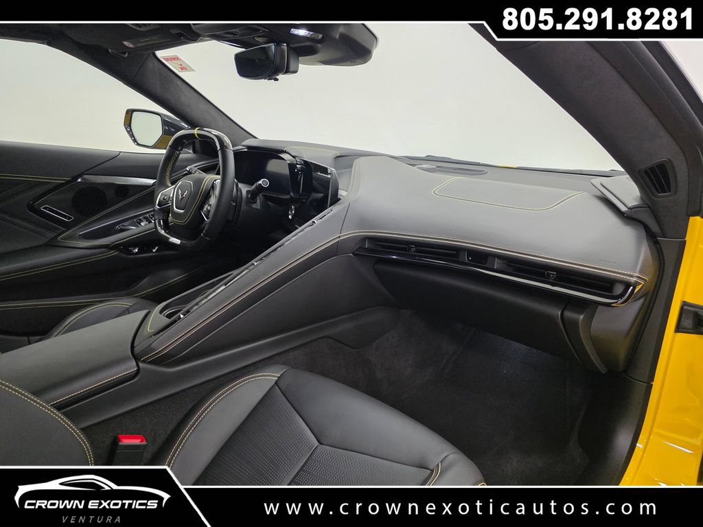 Used 2025 Chevrolet Corvette Z06 RWD image 17