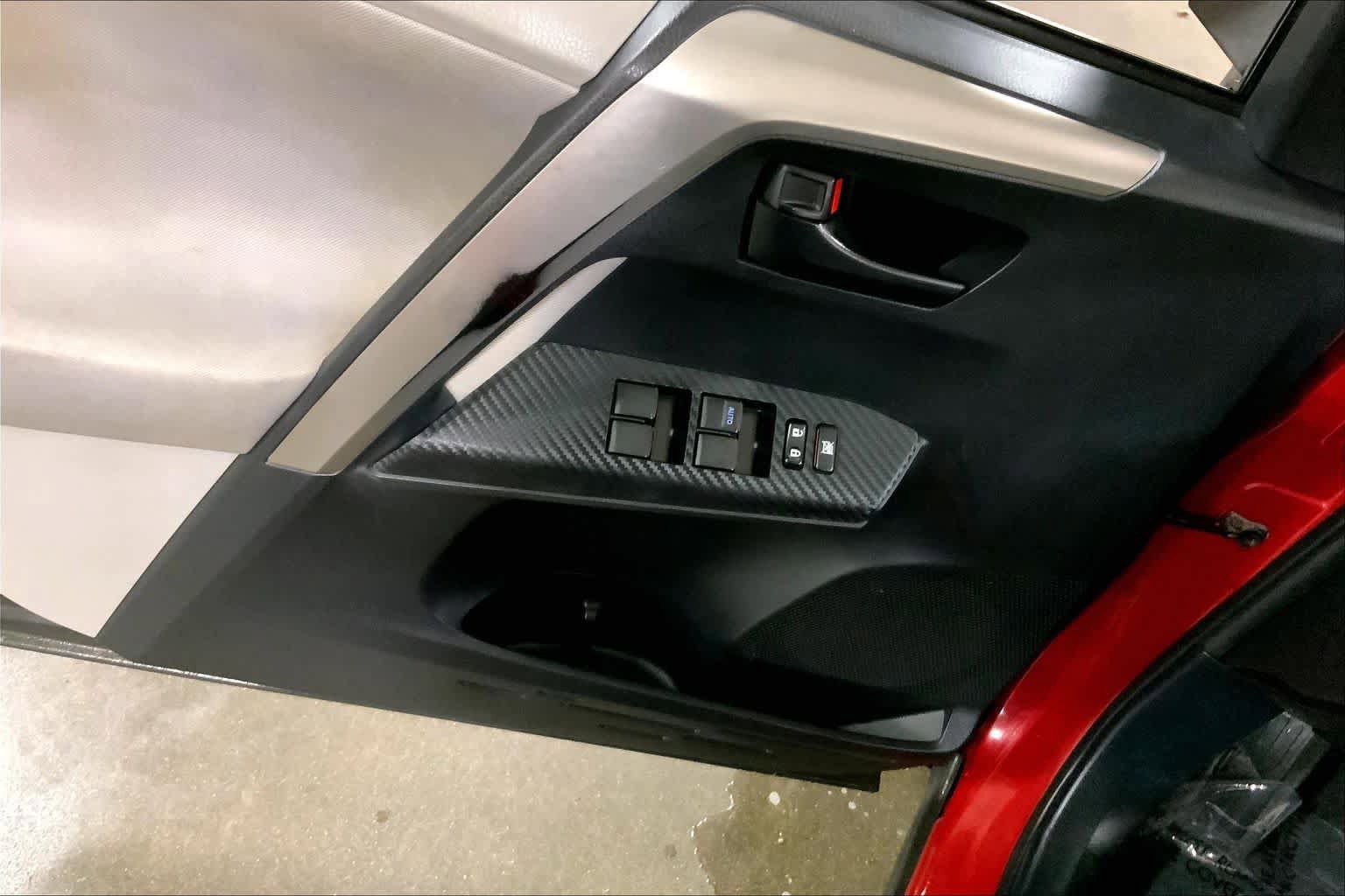 Used 2013 Toyota RAV4 XLE AWD/4WD image 36