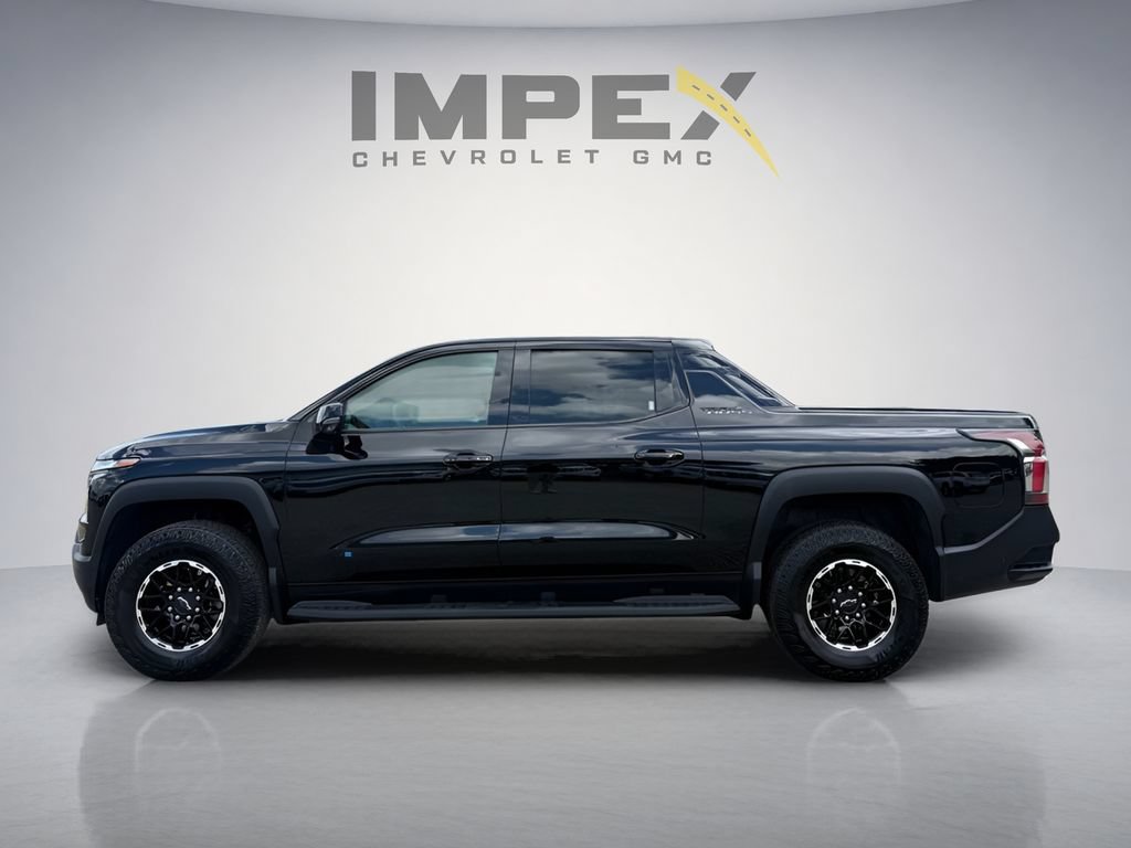 Used 2026 Chevrolet Silverado EV Trail Boss AWD/4WD image 2