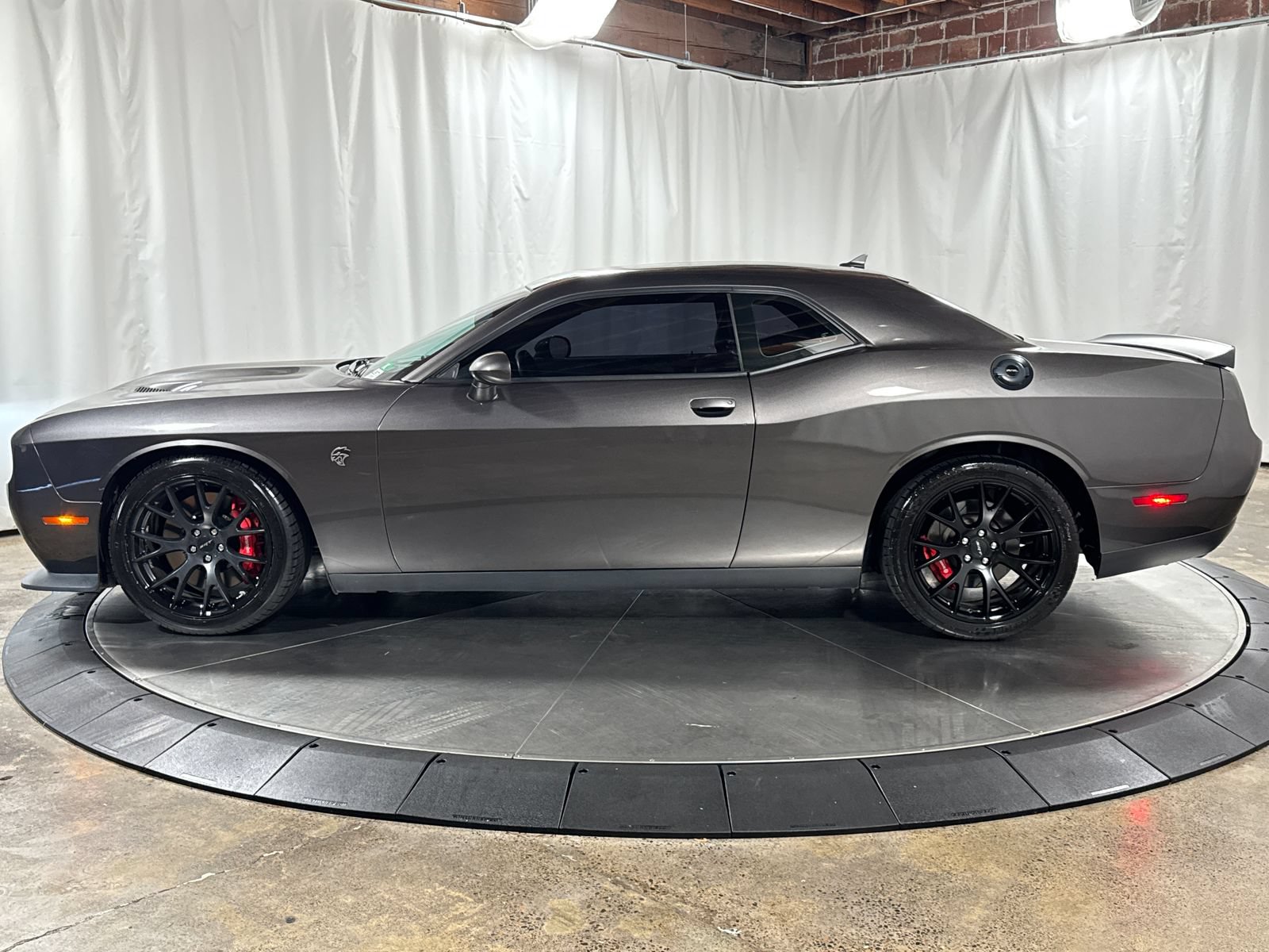 Used 2015 Dodge Challenger SRT Hellcat RWD image 8
