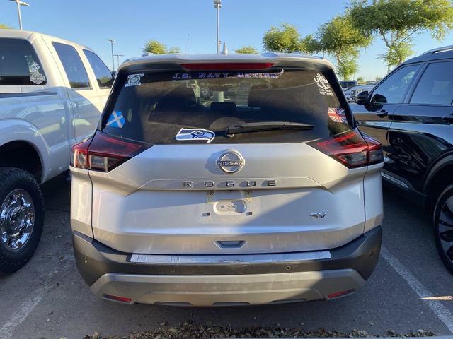 Used 2023 Nissan Rogue SV w/ SV Premium B Package image 3