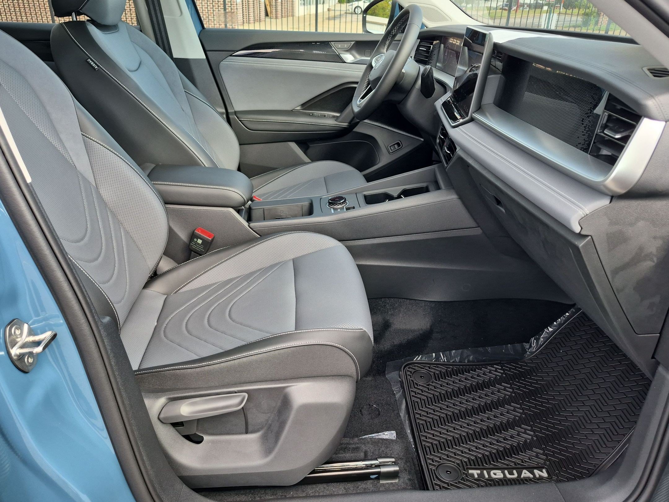 New 2026 Volkswagen Tiguan SE AWD/4WD image 35