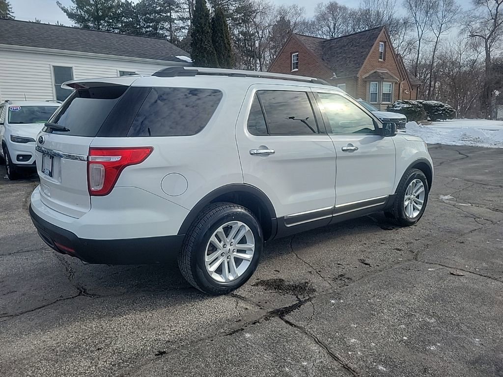Used 2014 Ford Explorer XLT image 5