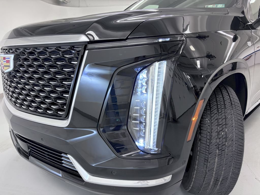 Used 2025 Cadillac Escalade Premium Luxury w/ Touring Package AWD/4WD image 12