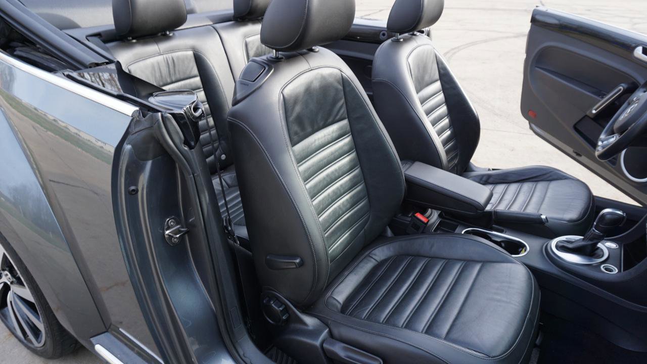 Used 2014 Volkswagen Beetle R-Line image 21