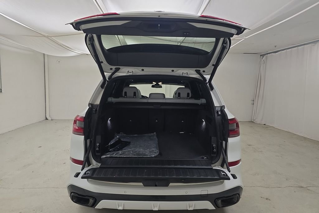 Certified 2023 BMW X5 xDrive40i w/ M Sport Package image 29