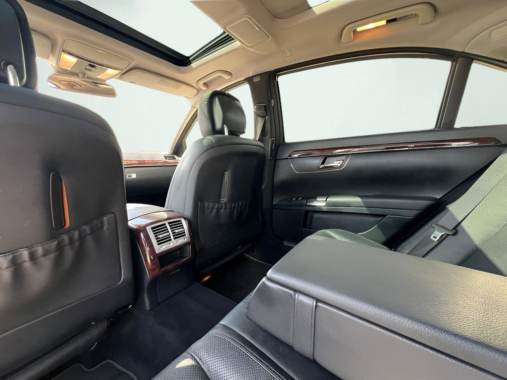 Used 2010 Mercedes-Benz S 550 image 19
