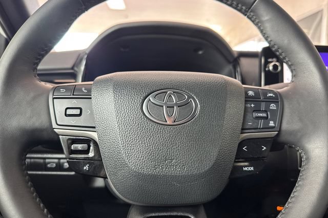 Used 2025 Toyota Camry XSE FWD image 19