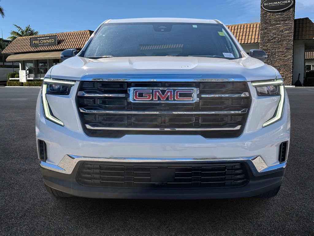 Used 2025 GMC Acadia Elevation image 2