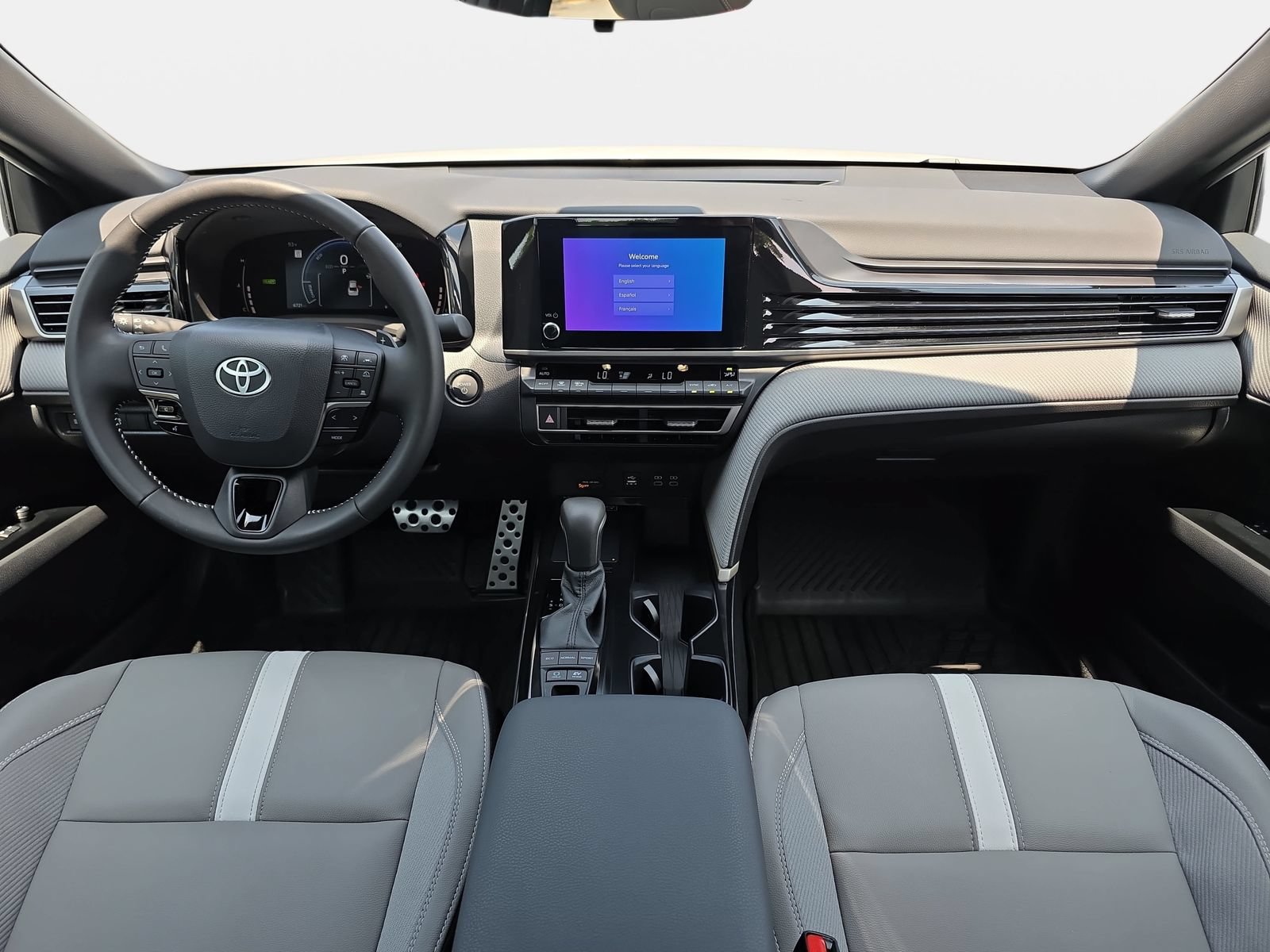 Used 2026 Toyota Camry SE FWD image 9