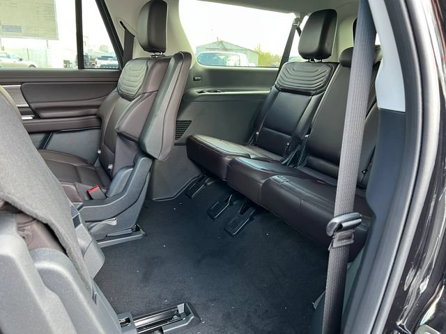 New 2026 Ford Expedition Max Platinum w/ Platinum Ultimate Package AWD/4WD image 6