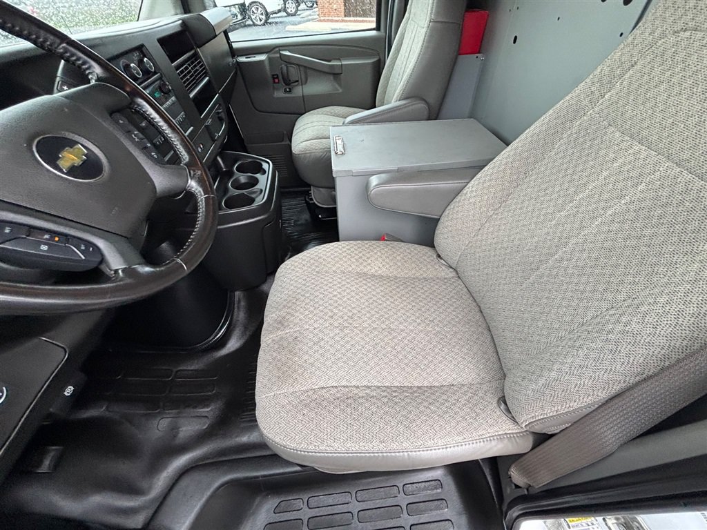 Used 2022 Chevrolet Express 2500 w/ Driver Convenience Package RWD image 13