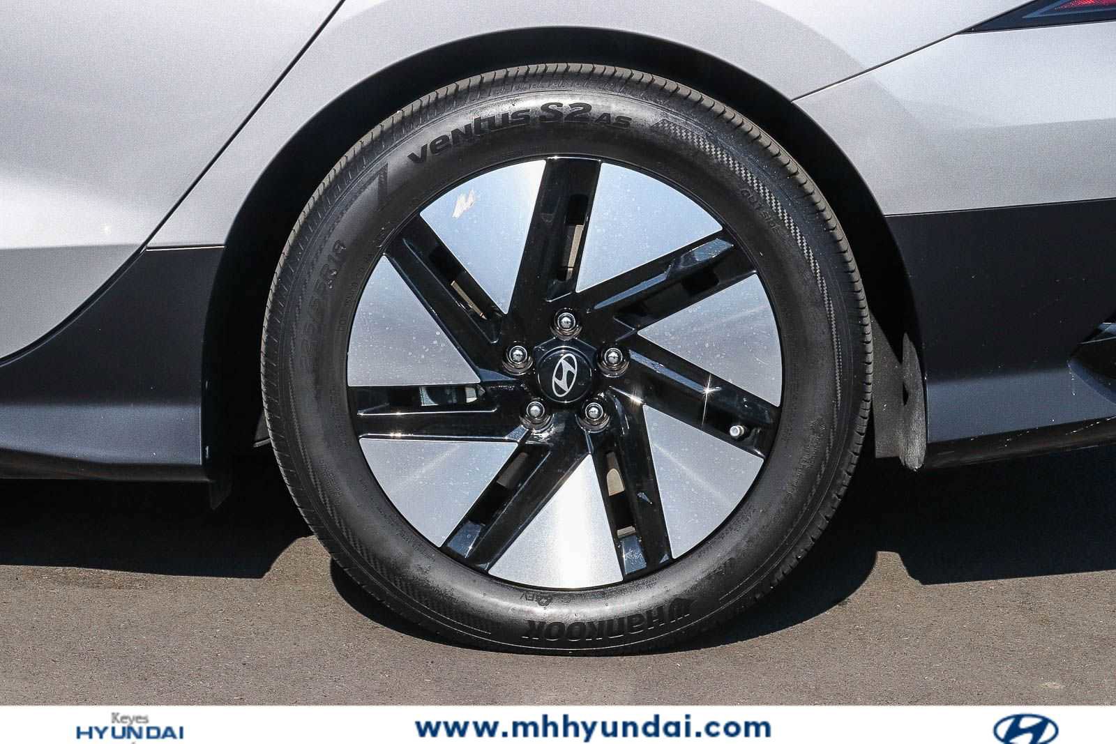 Used 2023 Hyundai Ioniq 6 SE RWD image 9