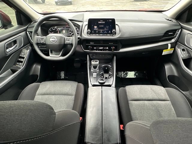 Used 2026 Nissan Rogue SV AWD/4WD image 30