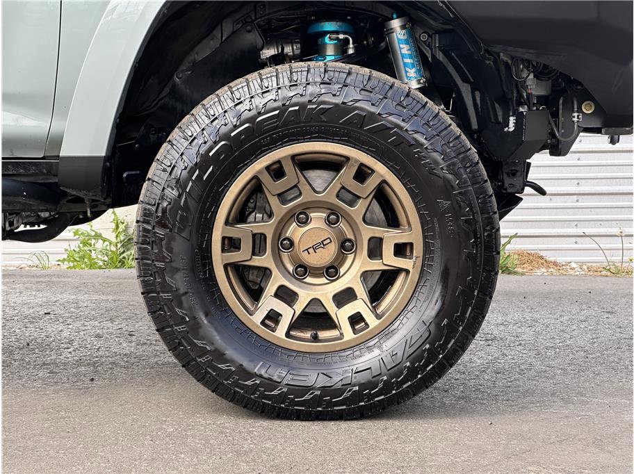 Used 2022 Toyota 4Runner TRD Off-Road Premium w/ Moonroof Package image 31