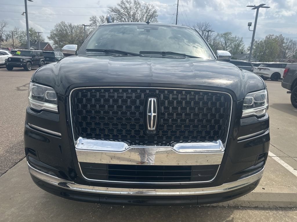 Used 2023 Lincoln Navigator Black Label image 4