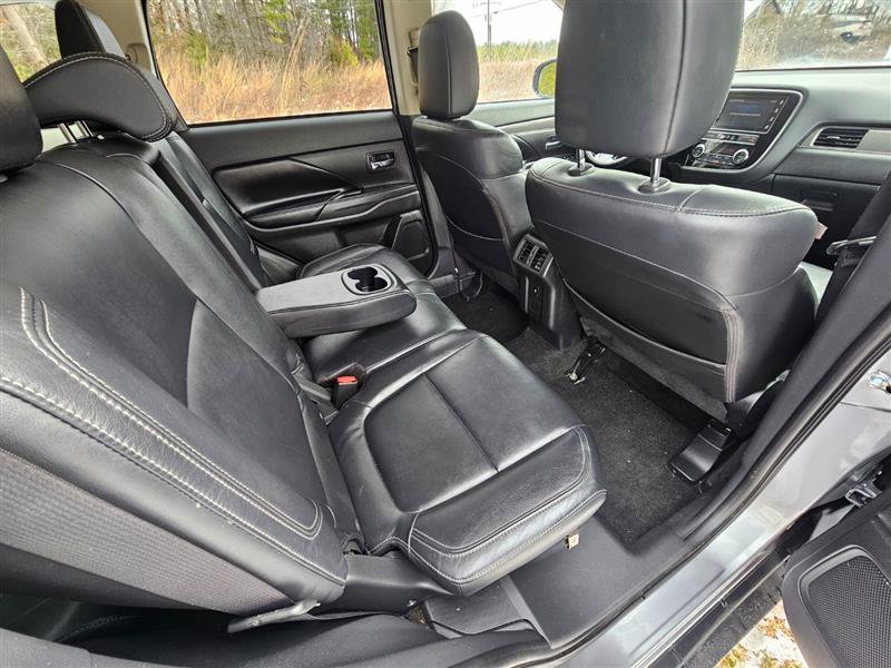 Used 2019 Mitsubishi Outlander SE image 12