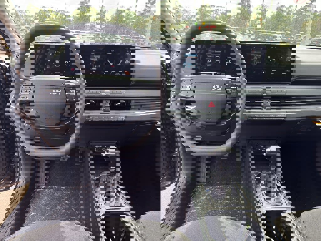 New 2026 Kia K4 LX image 21