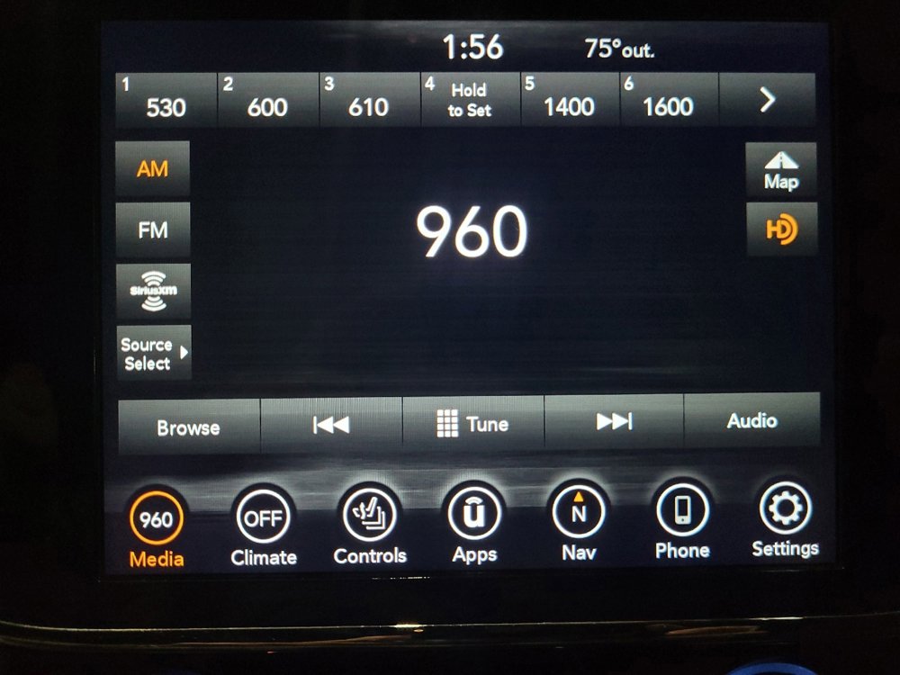 Used 2022 Jeep Grand Cherokee Laredo X image 25