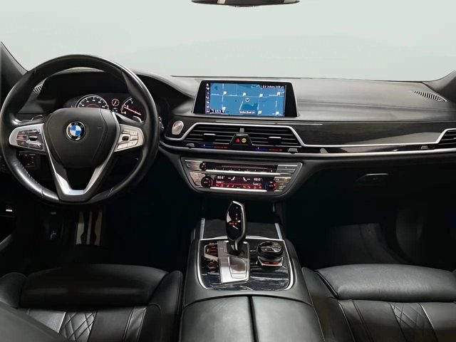 Used 2017 BMW 740i RWD image 15