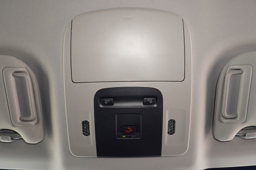 Used 2025 Toyota Camry LE image 19