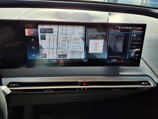 Used 2022 BMW iX xDrive50 w/ Premium Package image 7