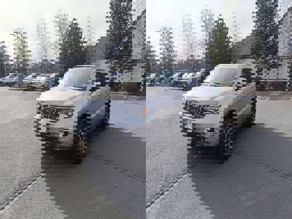 Used 2021 Jeep Grand Cherokee Limited w/ Premium Lighting Group image 2