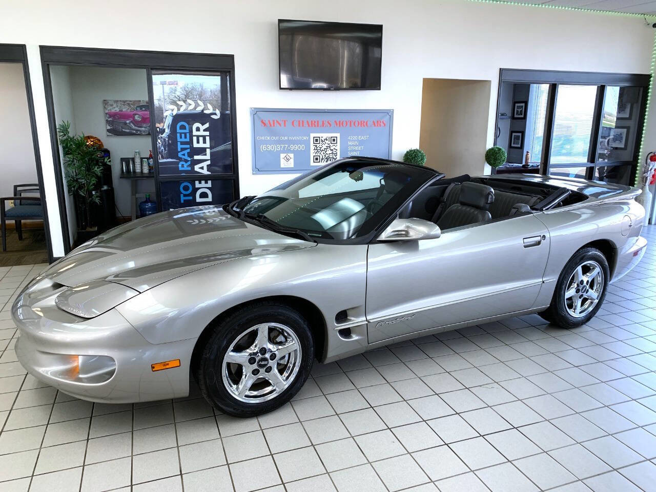 Used 1999 Pontiac Firebird Convertible image 2