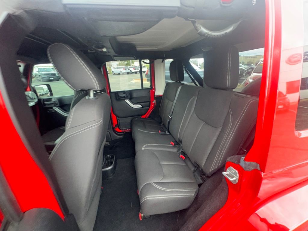 Used 2015 Jeep Wrangler Unlimited Sahara w/ Dual Top Group image 14