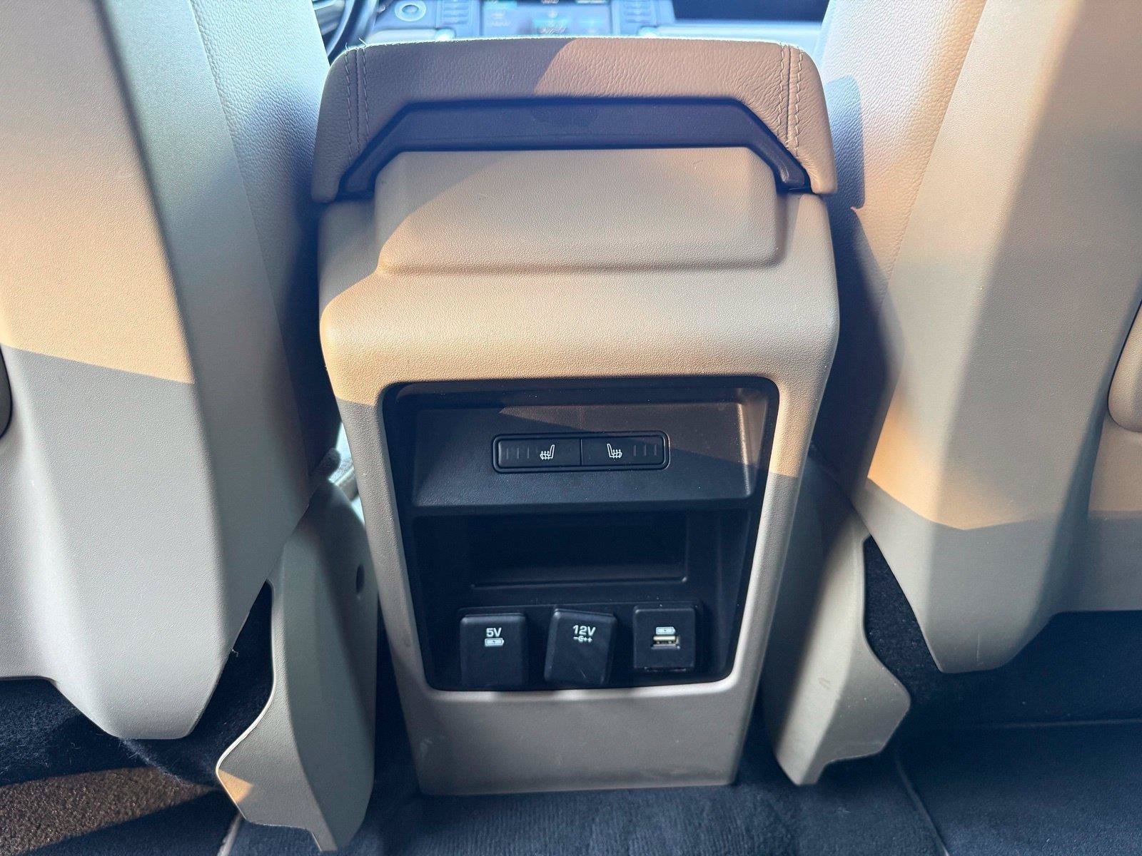 Used 2018 Land Rover Discovery Sport HSE AWD/4WD image 32