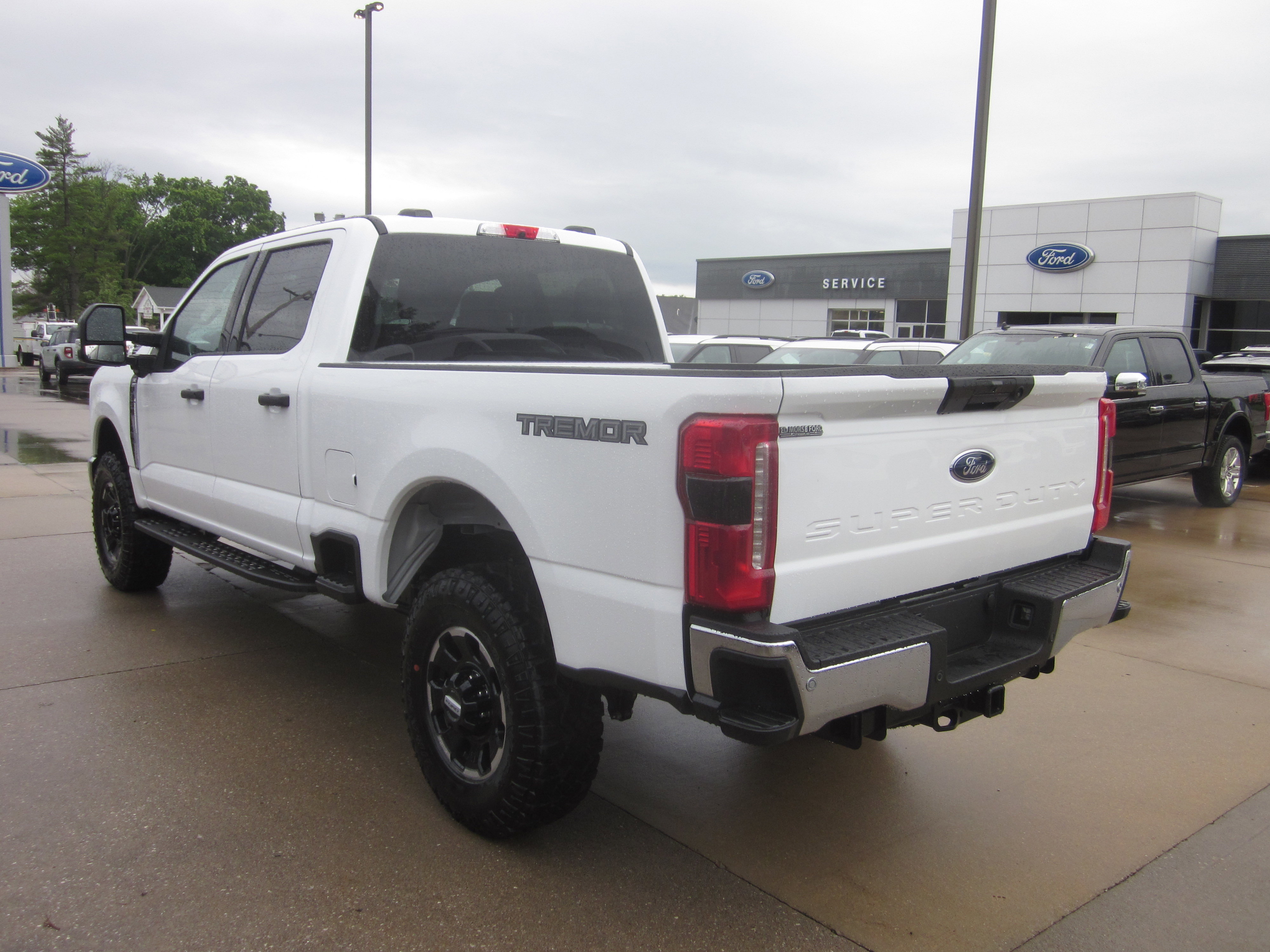 New 2025 Ford F350 XLT w/ Tremor Off-Road Package image 4