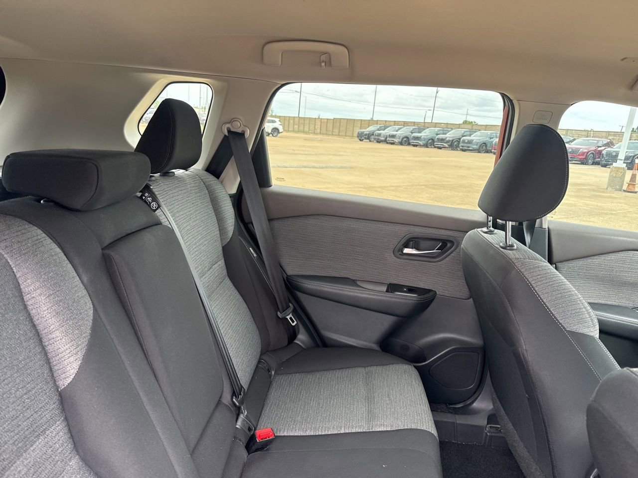Certified 2023 Nissan Rogue SV FWD image 28