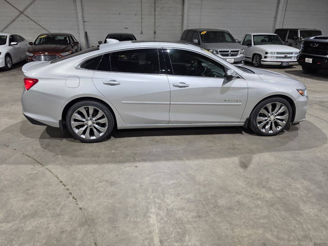 Used 2017 Chevrolet Malibu Premier w/ Premier Sun and Wheel Package FWD image 14
