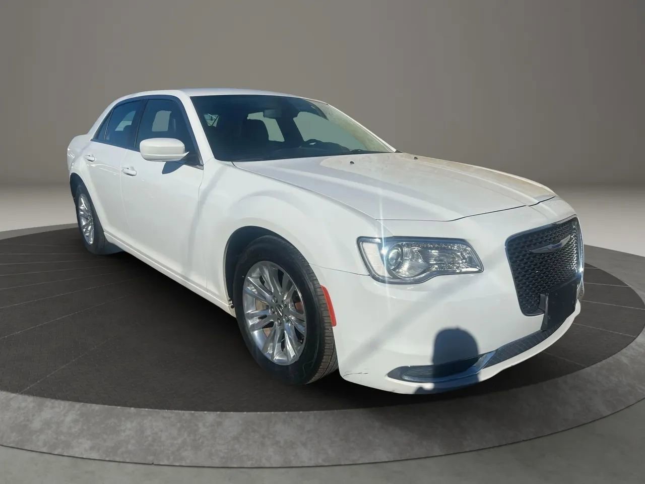 Used 2019 Chrysler 300 Touring L w/ Quick Order Package 22F image 3