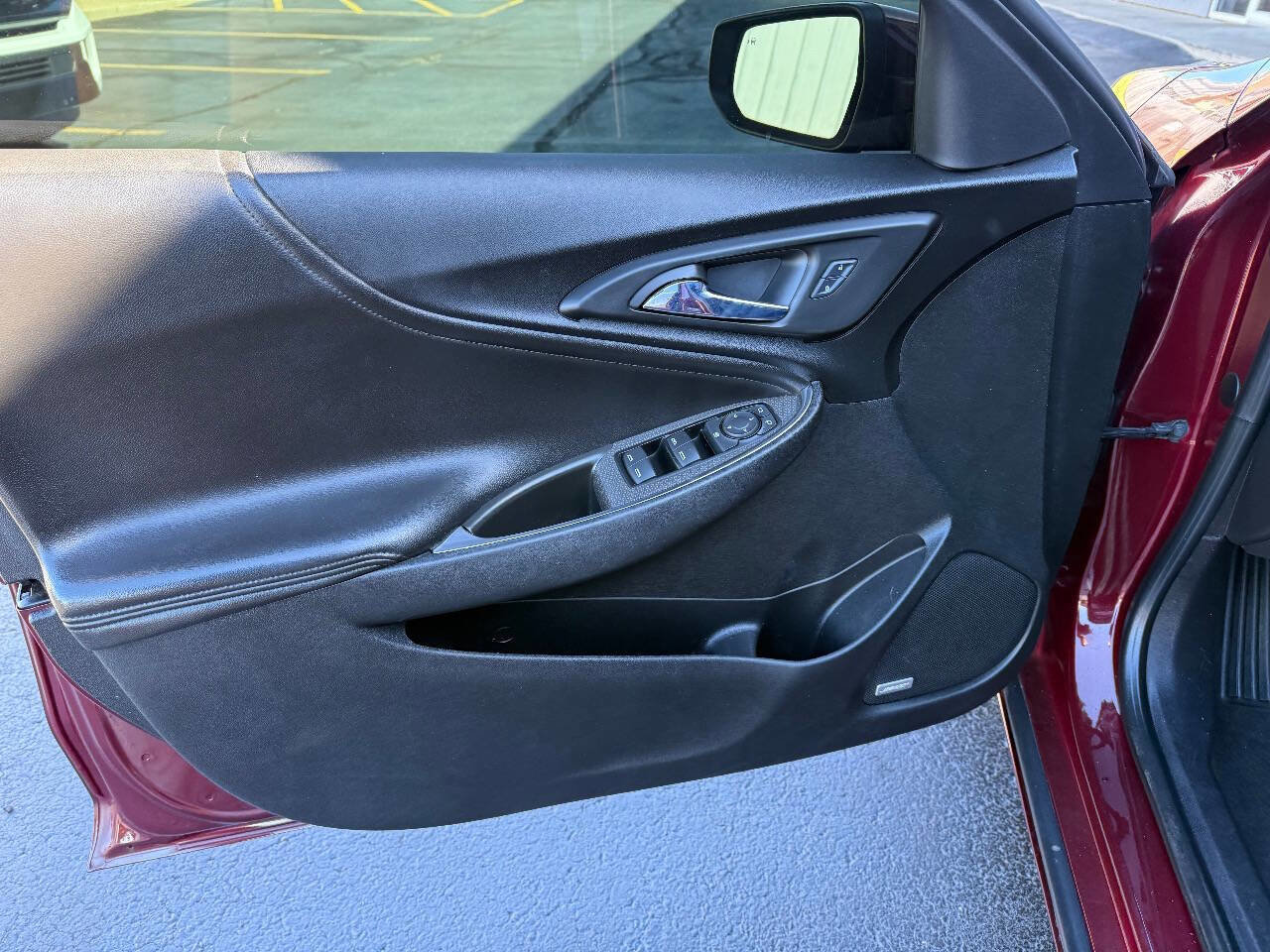 Used 2016 Chevrolet Malibu LT w/ Leather Package image 10