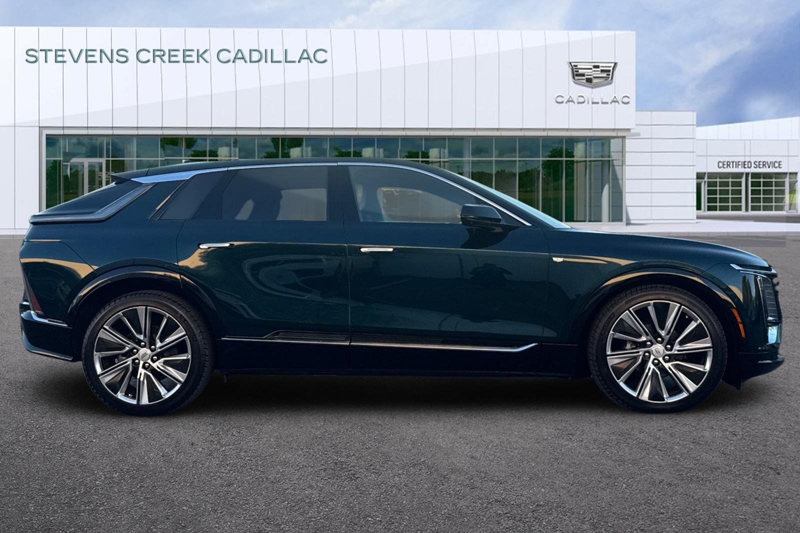Certified 2025 Cadillac Lyriq Luxury w/ Nappa Leather Package image 2