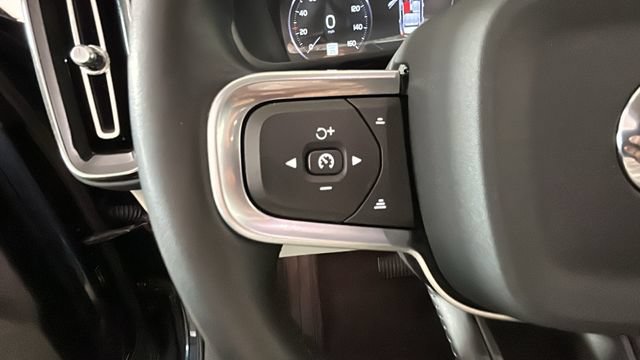 Used 2021 Volvo XC40 T5 Inscription w/ Climate Package AWD/4WD image 15
