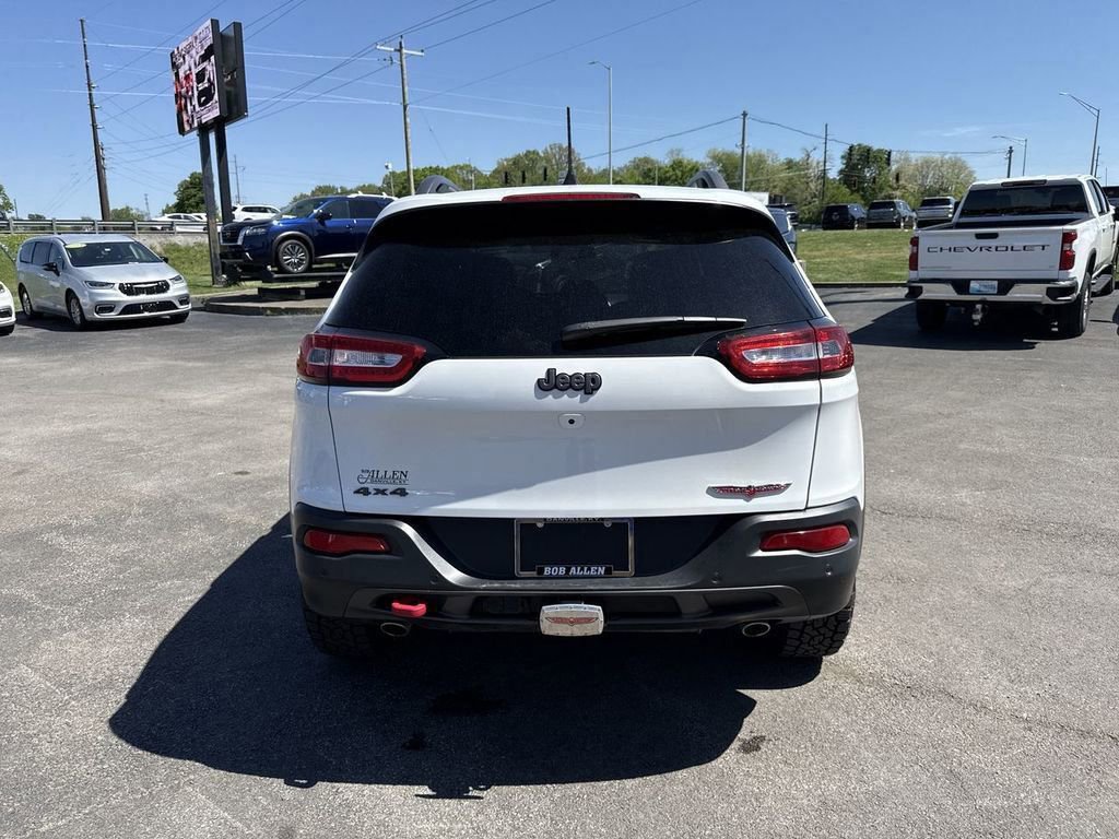 Used 2018 Jeep Cherokee Trailhawk w/ Comfort/Convenience Group AWD/4WD image 19