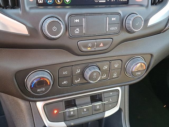 Used 2024 GMC Terrain SLT image 12