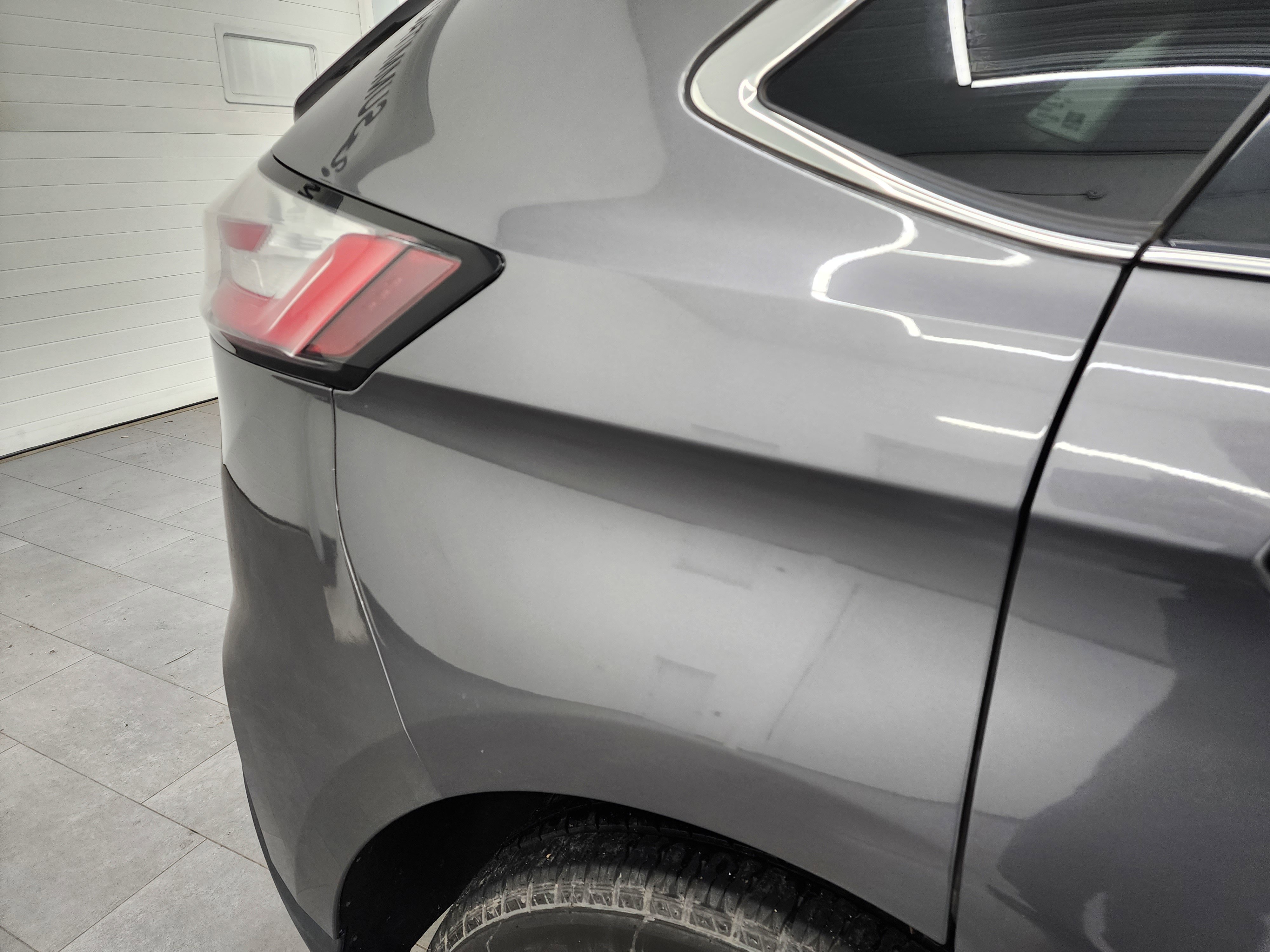 Used 2024 Ford Edge SEL image 25