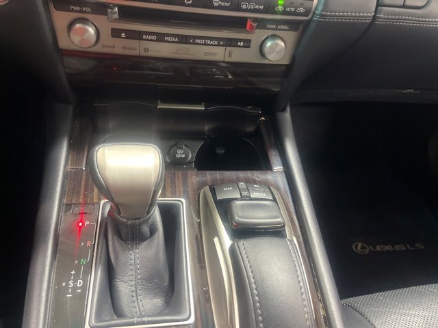 Used 2016 Lexus LS 460 460 w/ Comfort Package image 19
