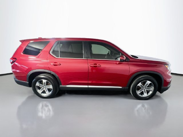 Used 2025 Honda Pilot EX-L image 9
