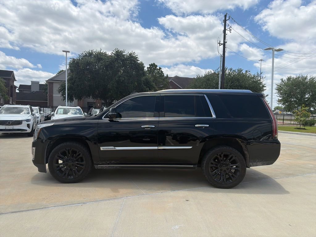 Used 2018 Cadillac Escalade Premium Luxury w/ LPO, Radiant Package AWD/4WD image 3