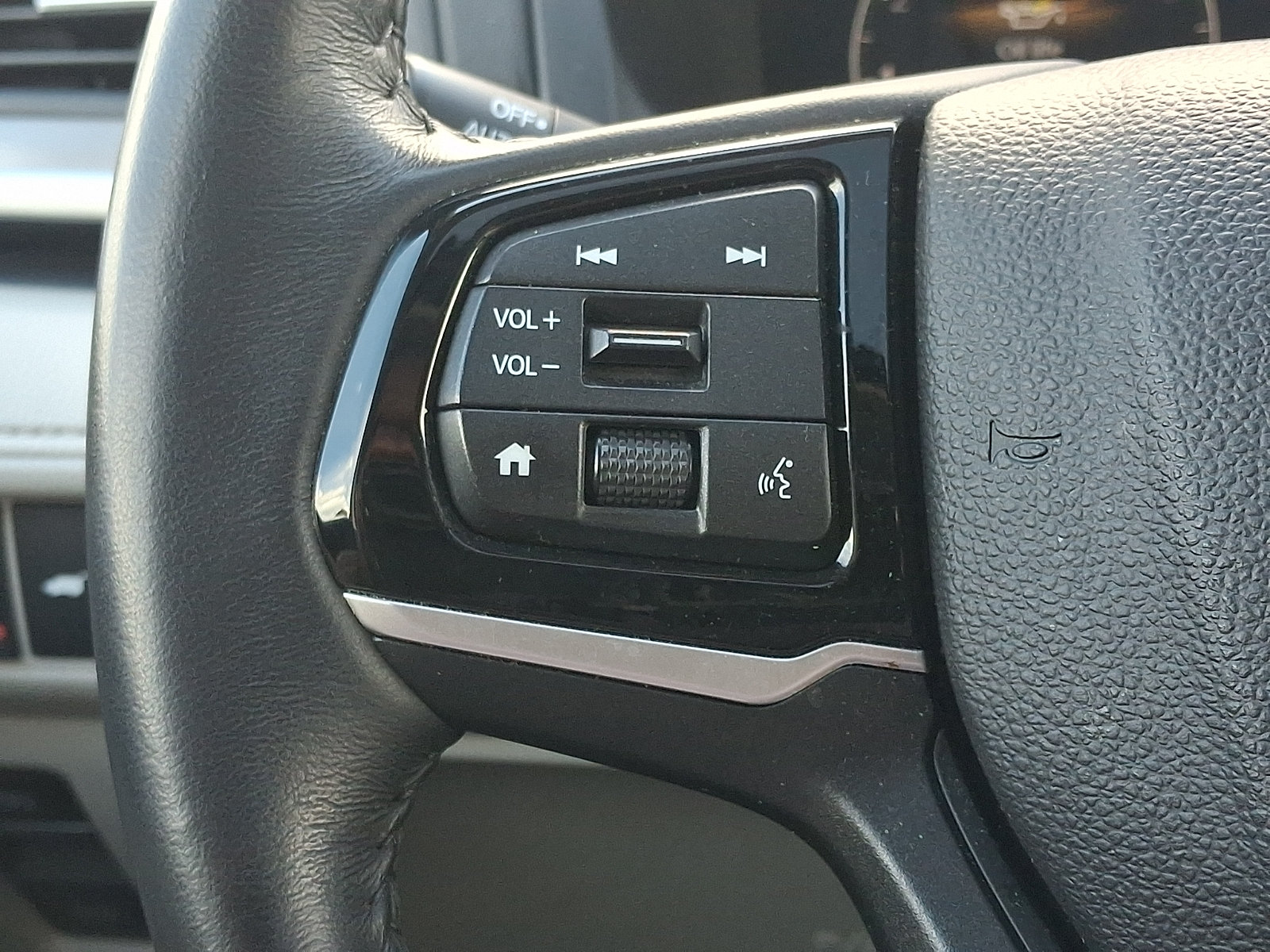 Used 2025 Honda Odyssey EX-L image 21